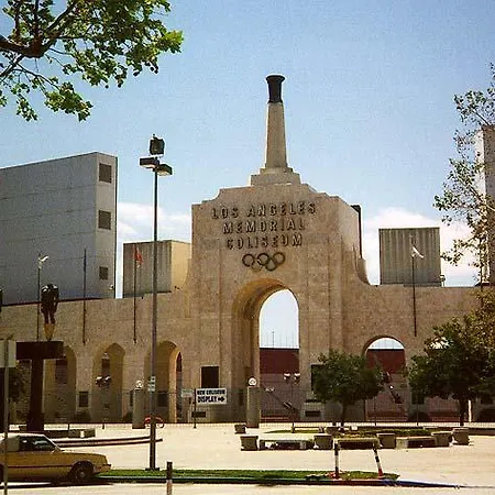 Lax Stadium Inn 