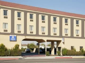 Lax Stadium Hotel Lennox