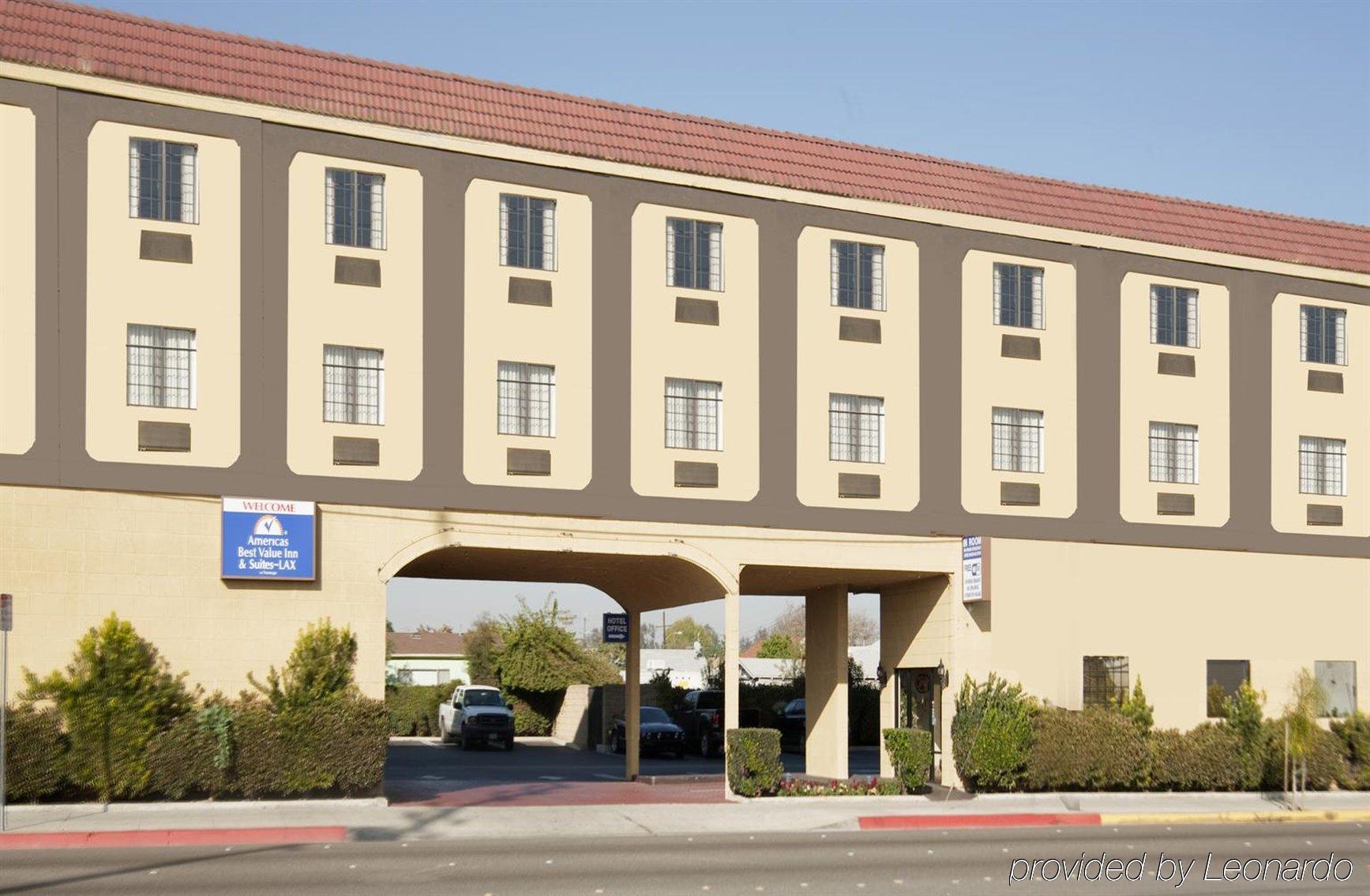 Hotel Lax Stadium 2*