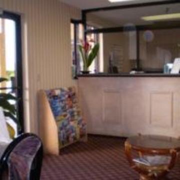 Lax Stadium Hotel 2*